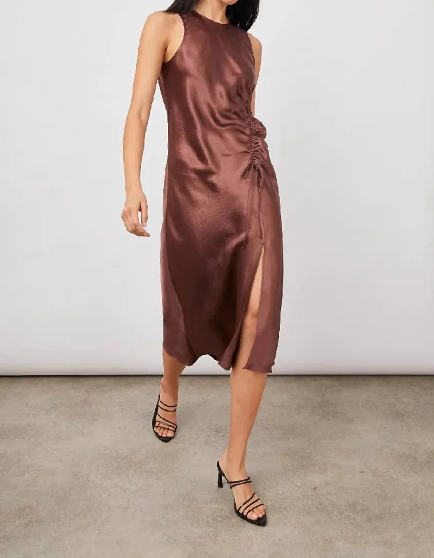 Women's Relaxed Outfit Gabriella Dress in Nutmeg