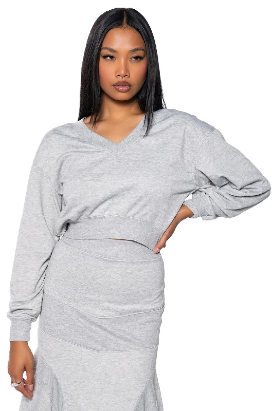 Urban Femme Streetwear HALLIE V NECK CROPPED SWEATSHIRT