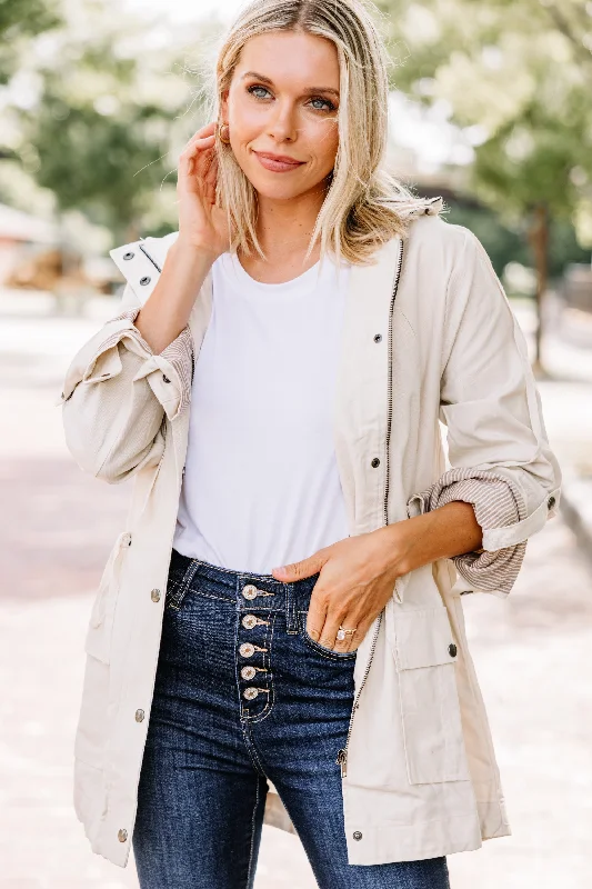 Vintage-Inspired Women's Apparel Give You The World Cream White Jacket