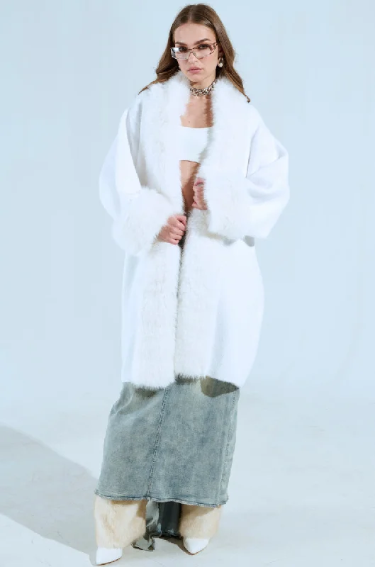 Stylish Women's Outfit SNOW BUNNY LONG CARDIGAN