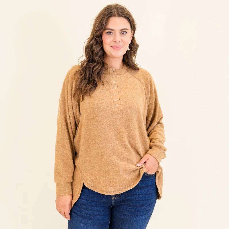 Women's Transitional Outfit All The Feels Pullover, Deep Camel