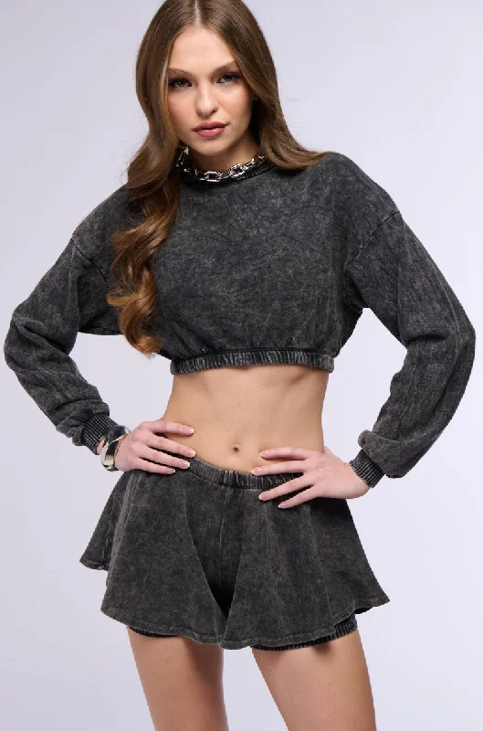 Season Sale MYSTERY GIRL MINERAL WASH CROPPED SWEATSHIRT