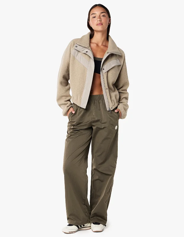 Stylish Women's Apparel Shelter Sherpa Jacket - Oxford Tan