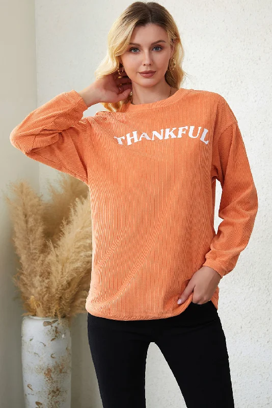 Women's Weekend Outfit Round Neck Dropped Shoulder THANKFUL Graphic Sweatshirt